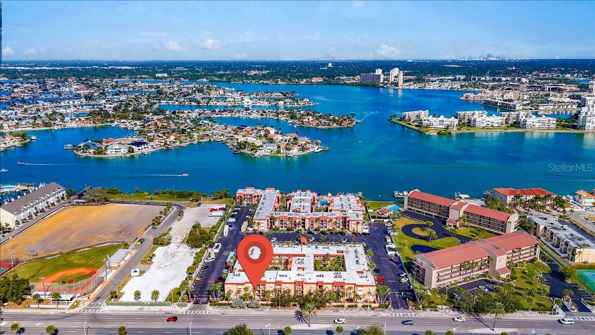 Image 4 of 21 For 8911 Blind Pass Road 209