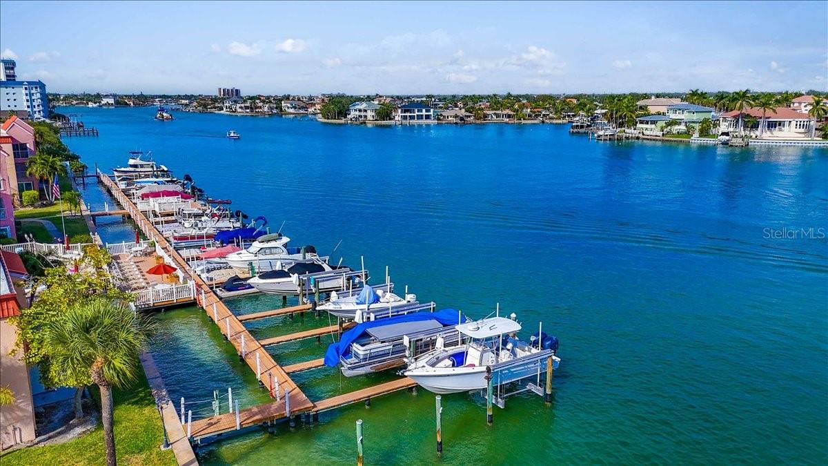 Image 6 of 21 For 8911 Blind Pass Road 209