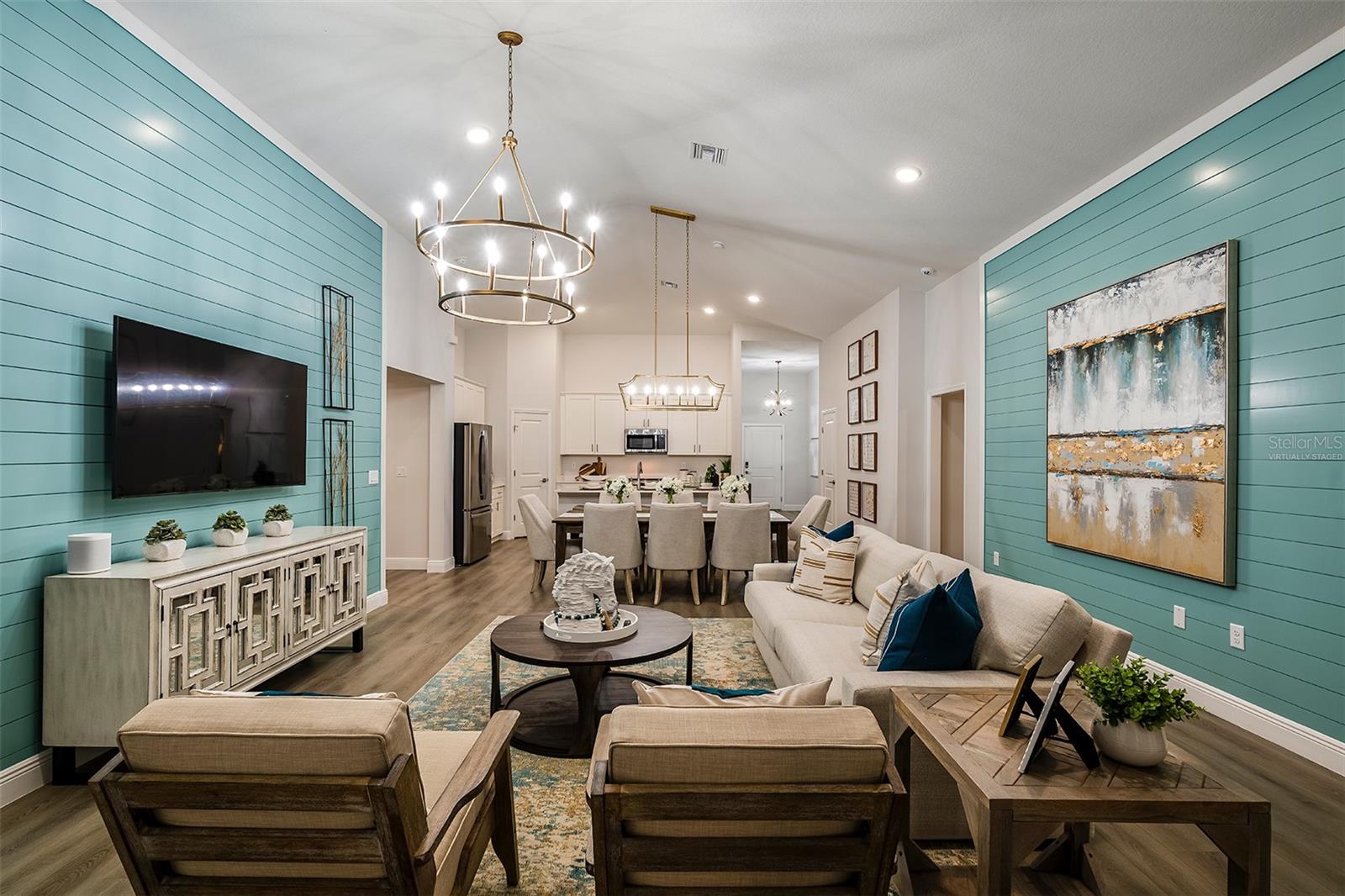 Image 10 of 32 For 31702 Chateau Manor Lane