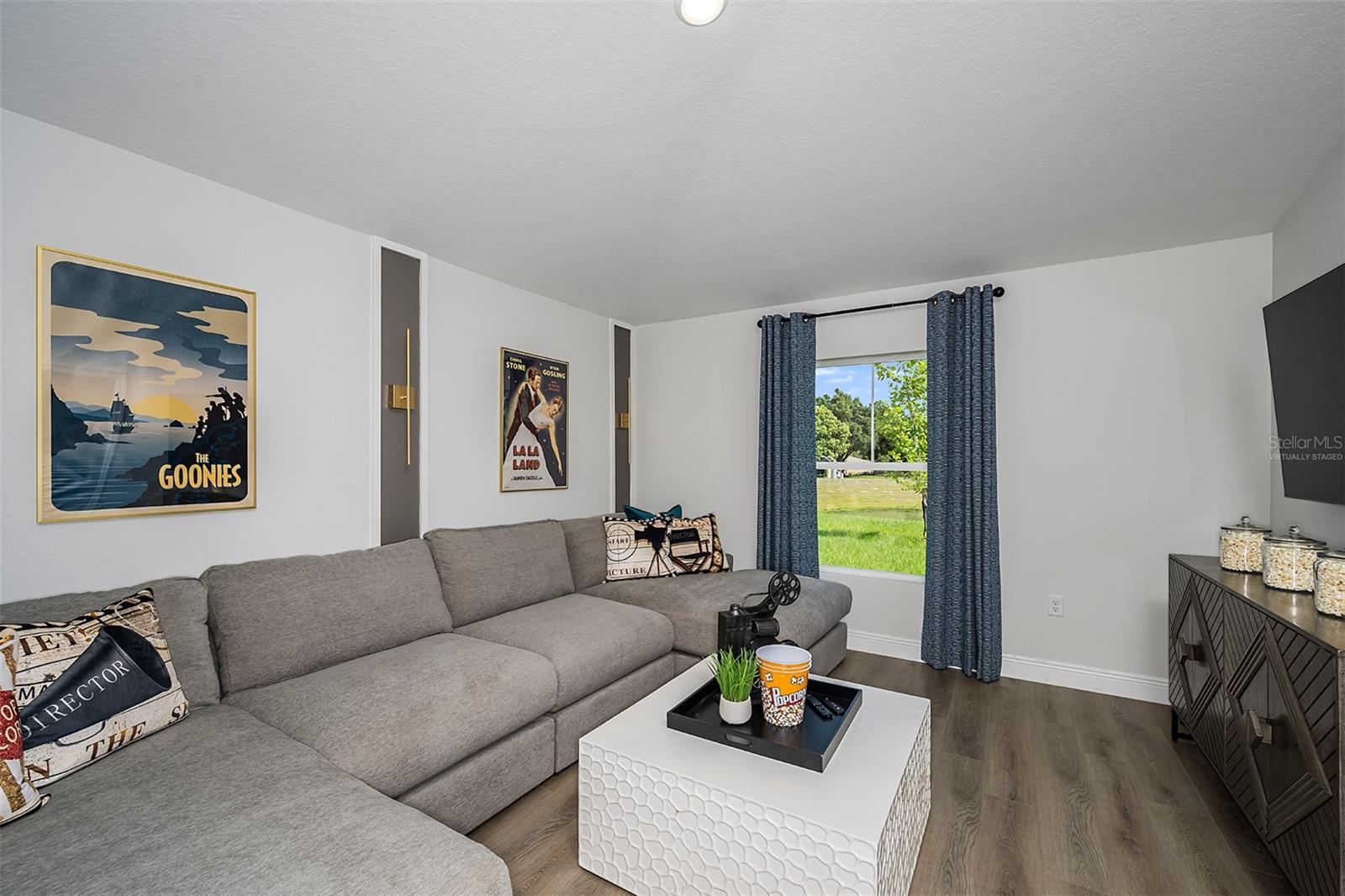 Image 11 of 32 For 31702 Chateau Manor Lane