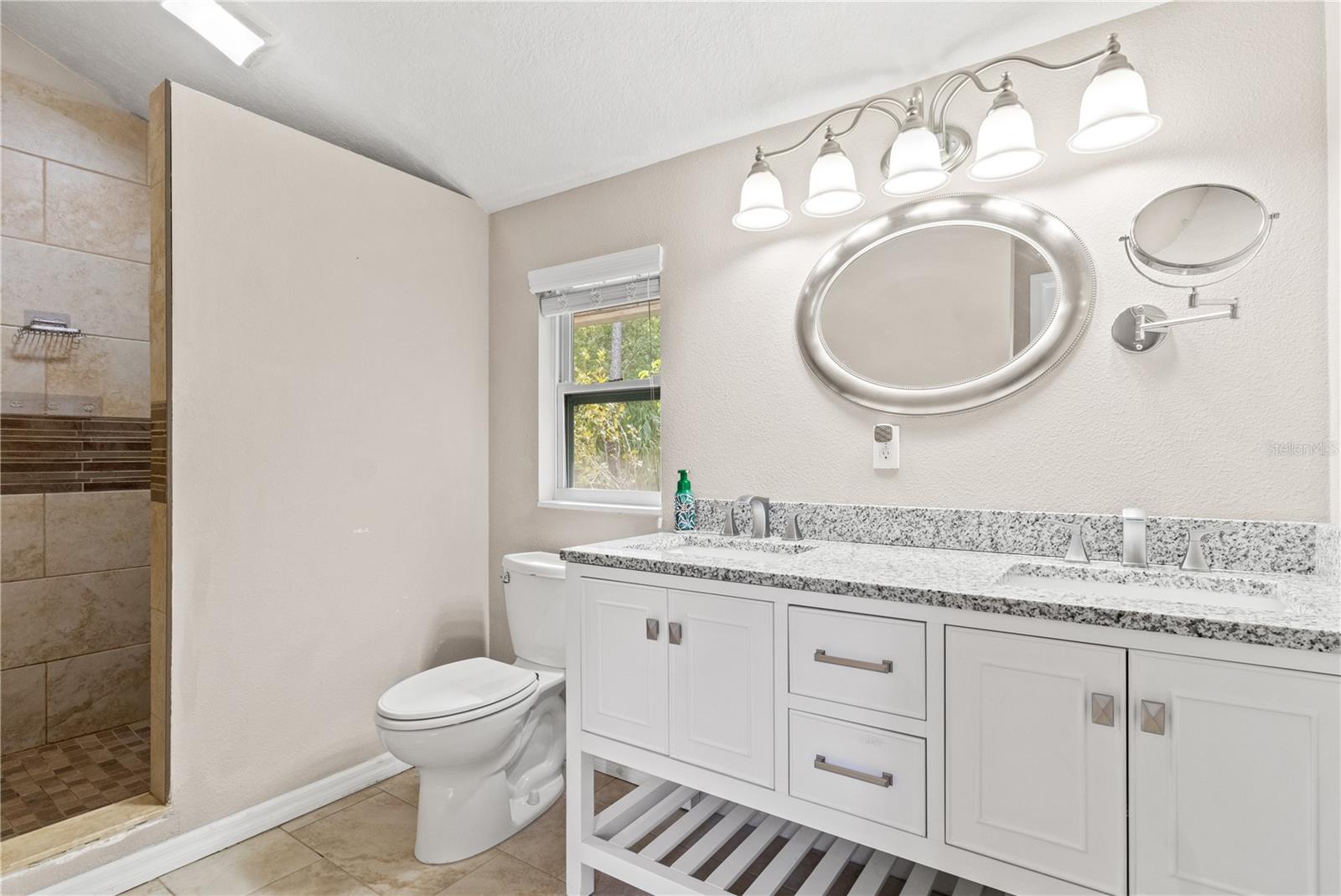 Listing photo id 27 for 7832 Solar Place