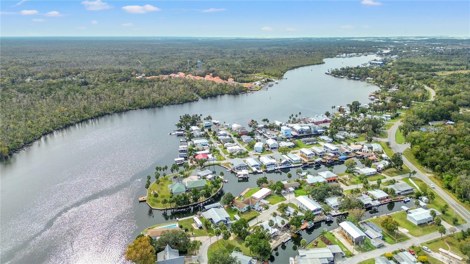 Listing photo id 36 for 7832 Solar Place