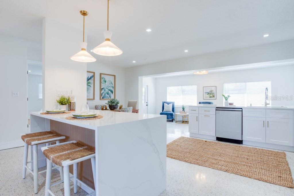 Image 13 of 44 For 272 79th Avenue Ne