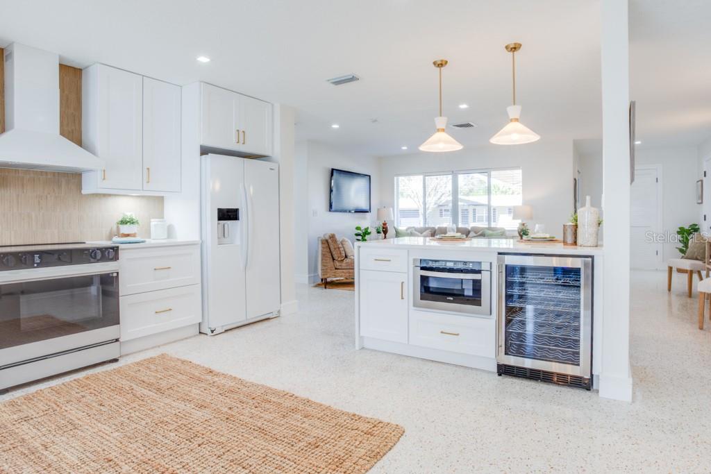 Image 15 of 44 For 272 79th Avenue Ne