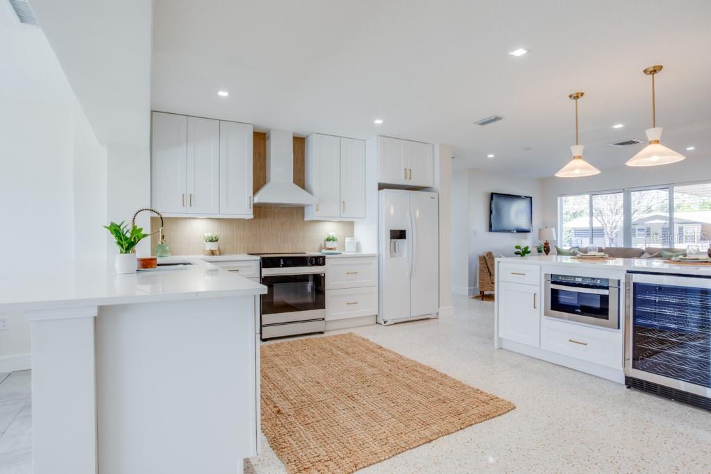 Image 16 of 44 For 272 79th Avenue Ne