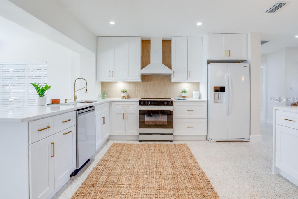 Image 18 of 44 For 272 79th Avenue Ne