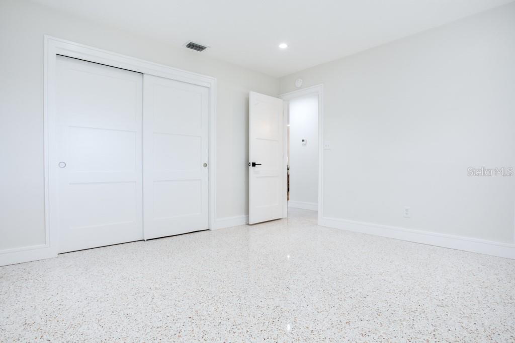 Image 33 of 44 For 272 79th Avenue Ne