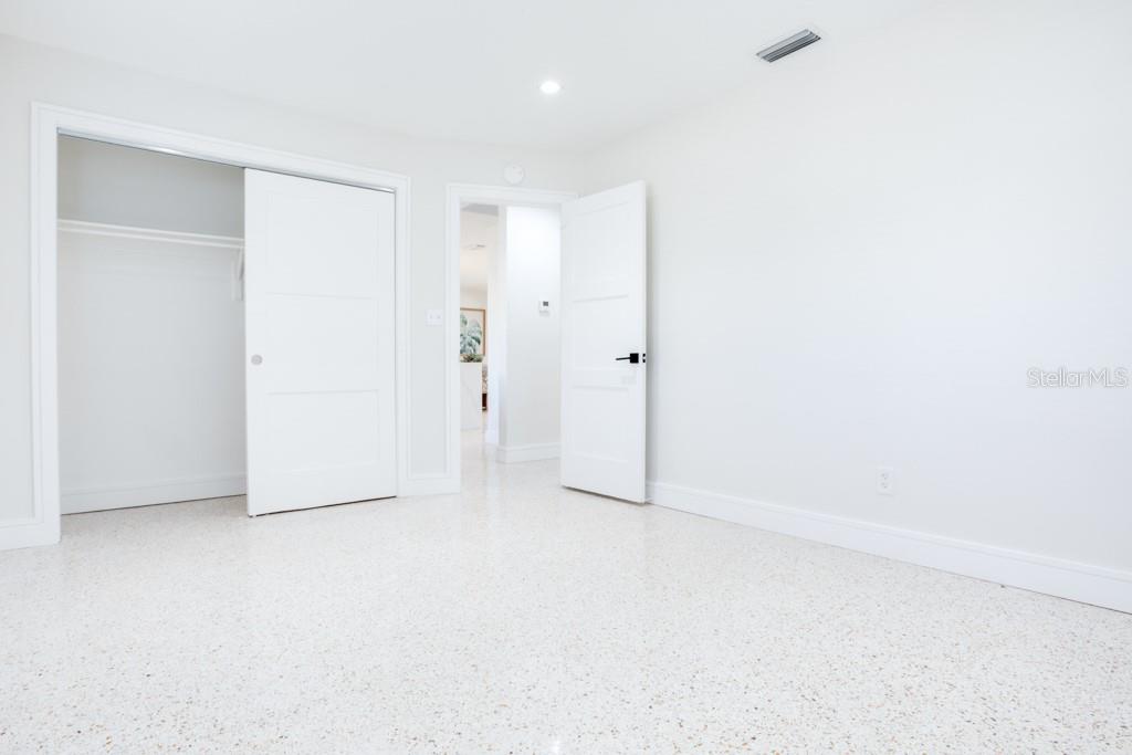 Image 35 of 44 For 272 79th Avenue Ne