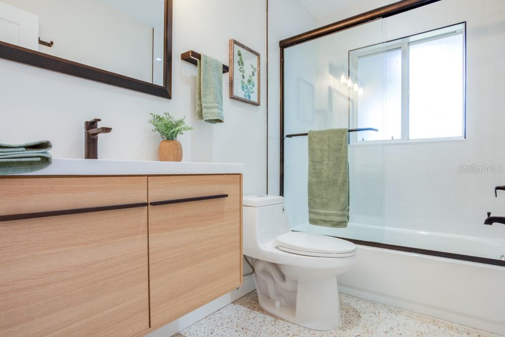 Image 37 of 44 For 272 79th Avenue Ne