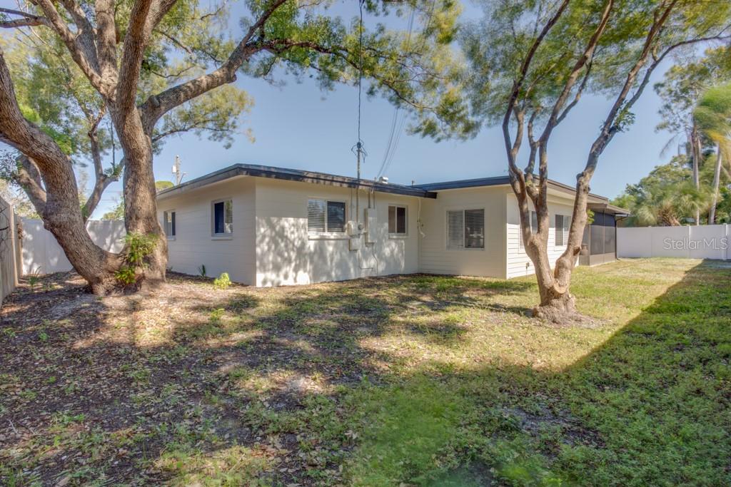 Image 43 of 44 For 272 79th Avenue Ne