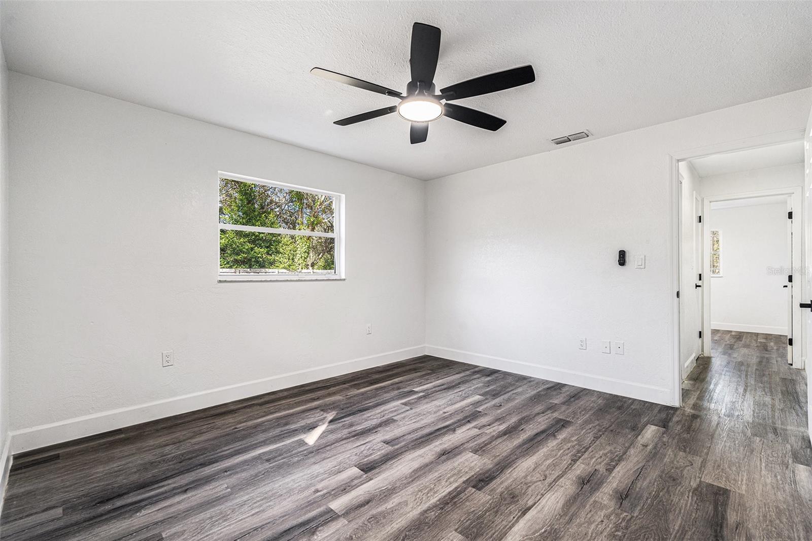 Image 19 of 29 For 18911 Furman Drive