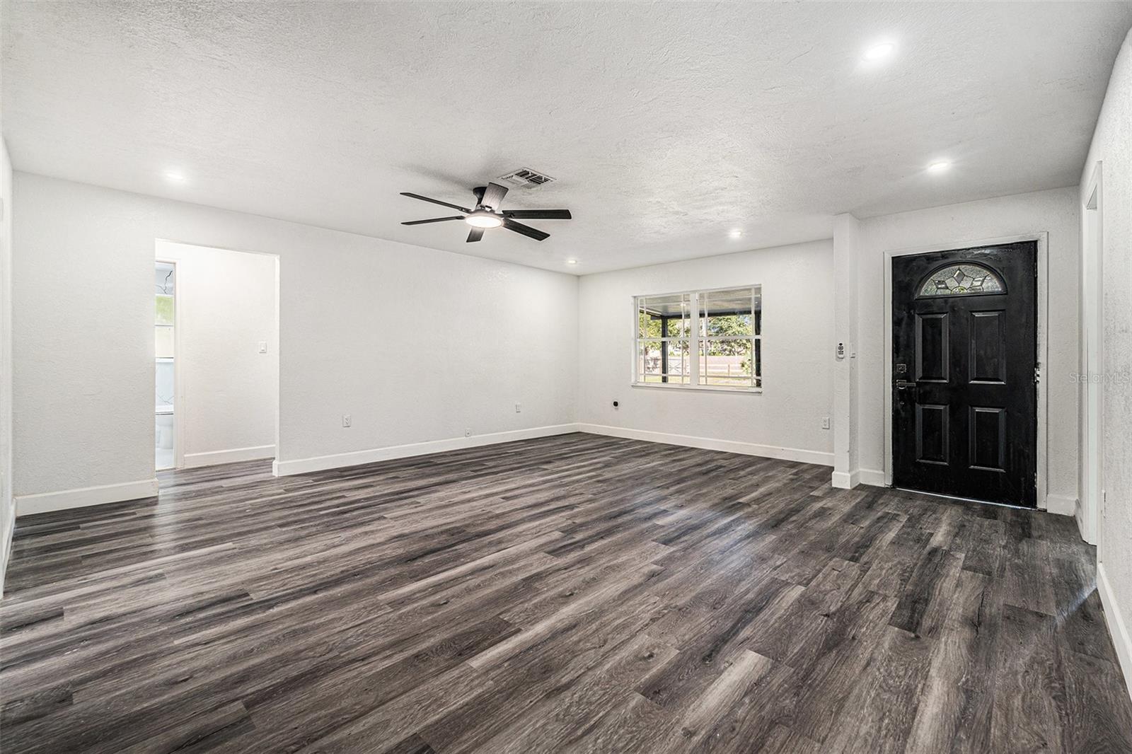 Image 4 of 29 For 18911 Furman Drive