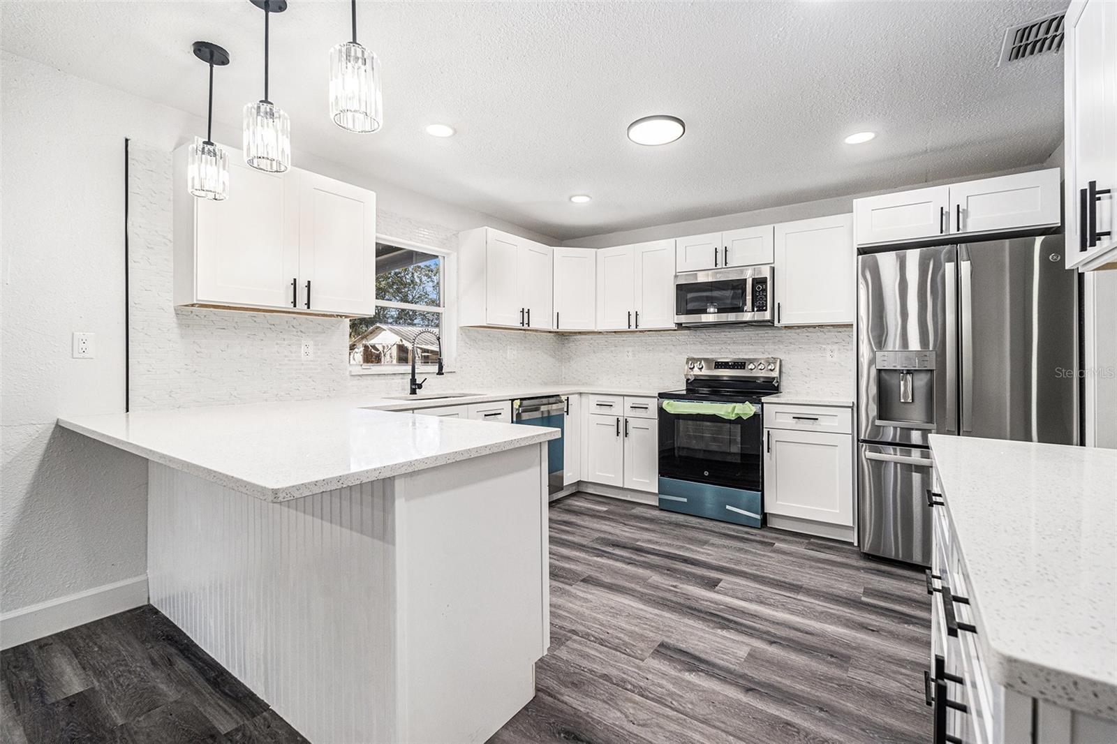 Image 9 of 29 For 18911 Furman Drive