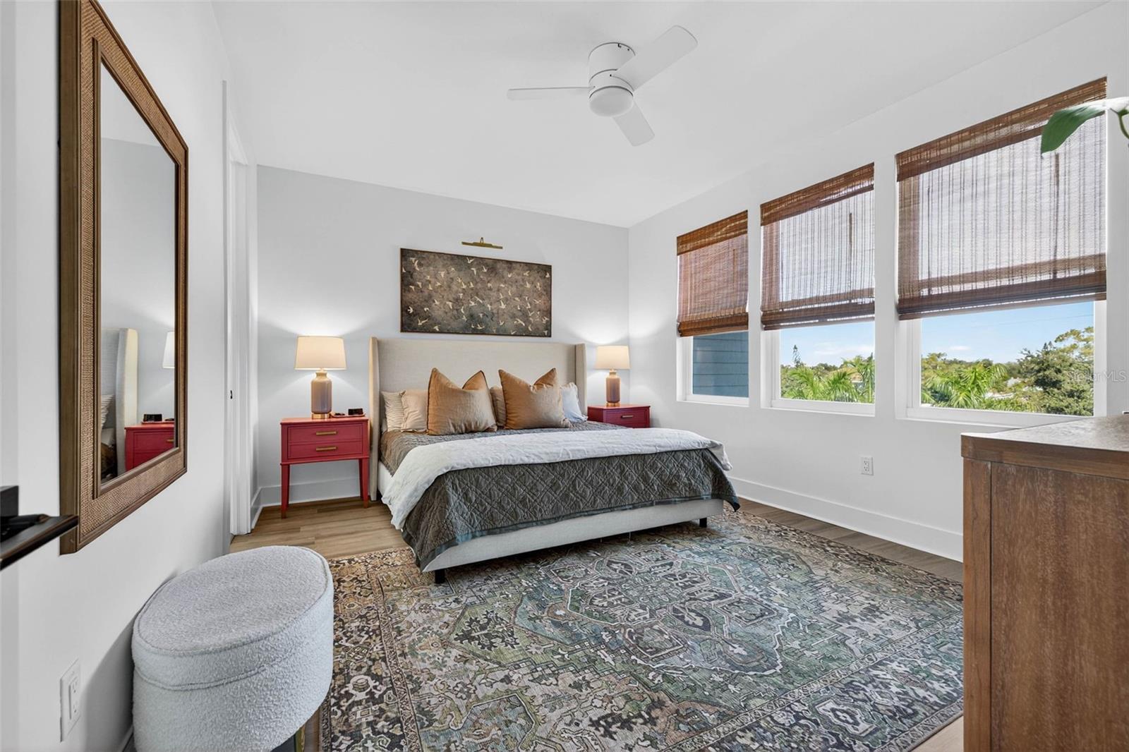 Image 27 of 51 For 29 29th Street N