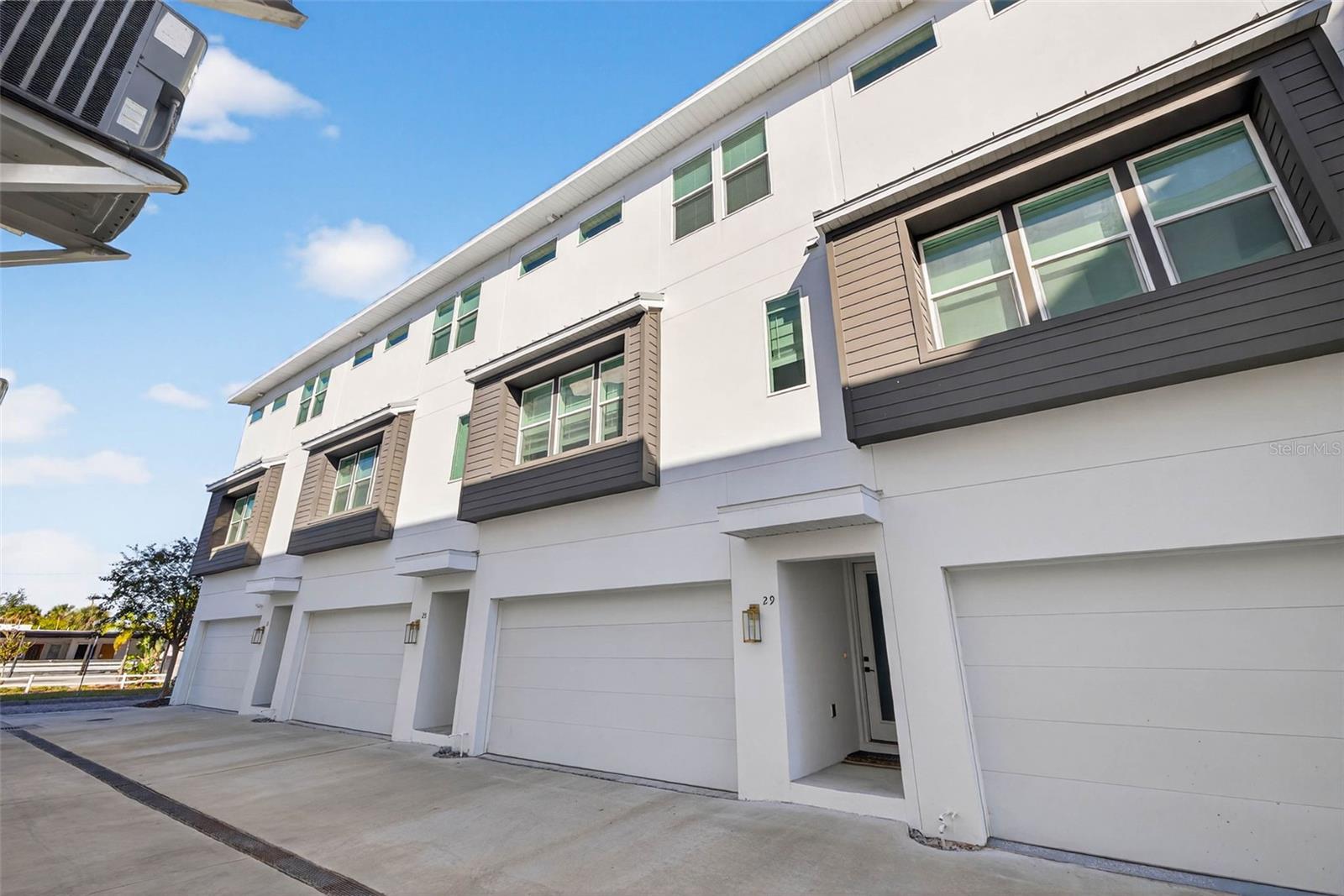 Image 49 of 51 For 29 29th Street N