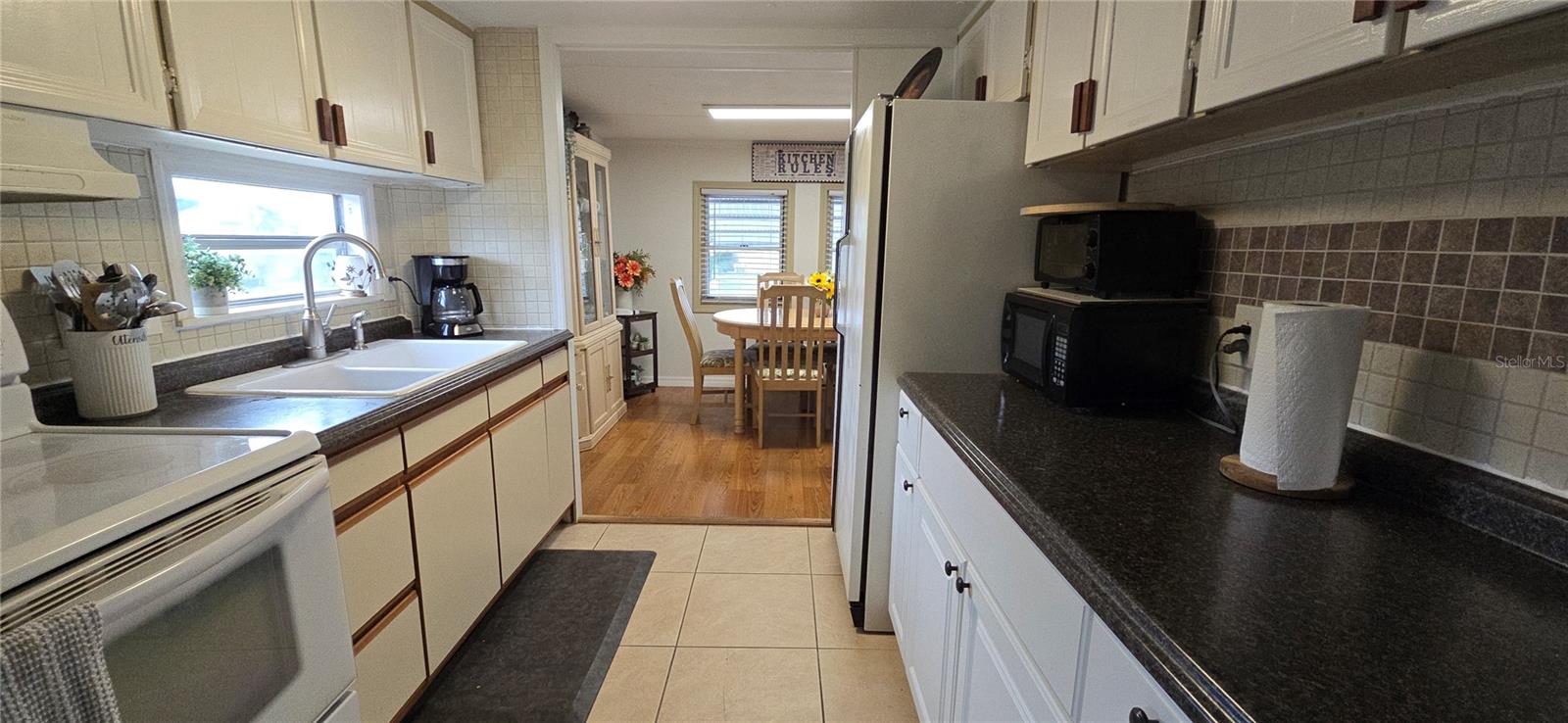 Image 10 of 36 For 1850 Hess Drive