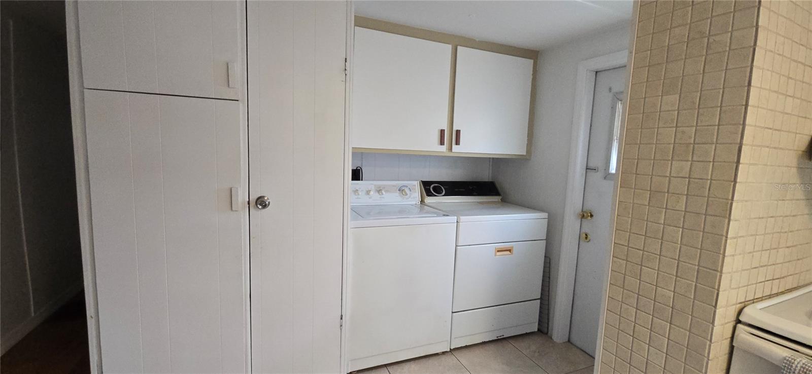 Image 14 of 36 For 1850 Hess Drive