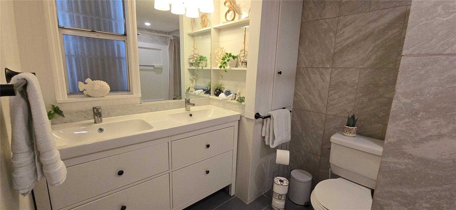 Image 20 of 36 For 1850 Hess Drive