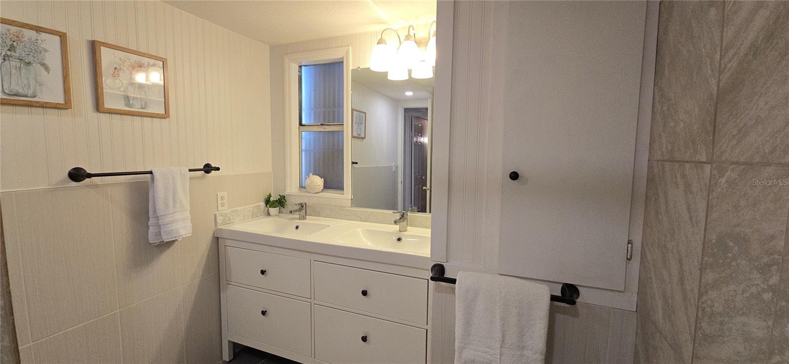 Image 24 of 36 For 1850 Hess Drive