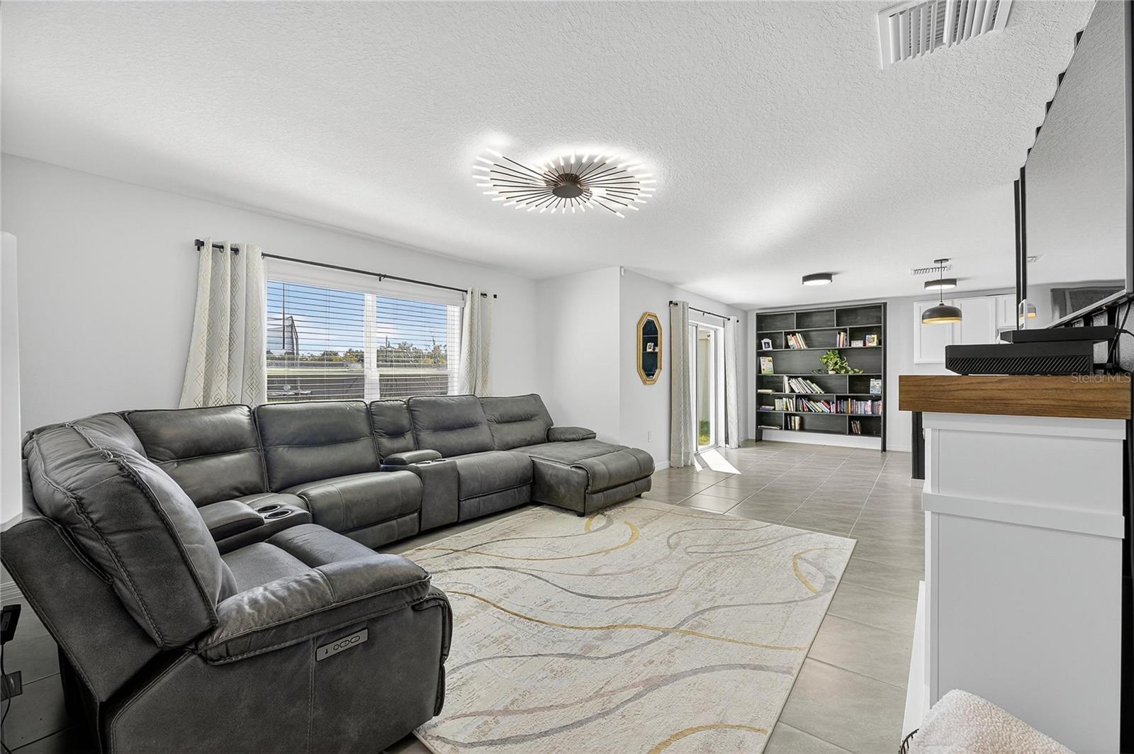 Image 17 of 41 For 3506 Forest Path Drive