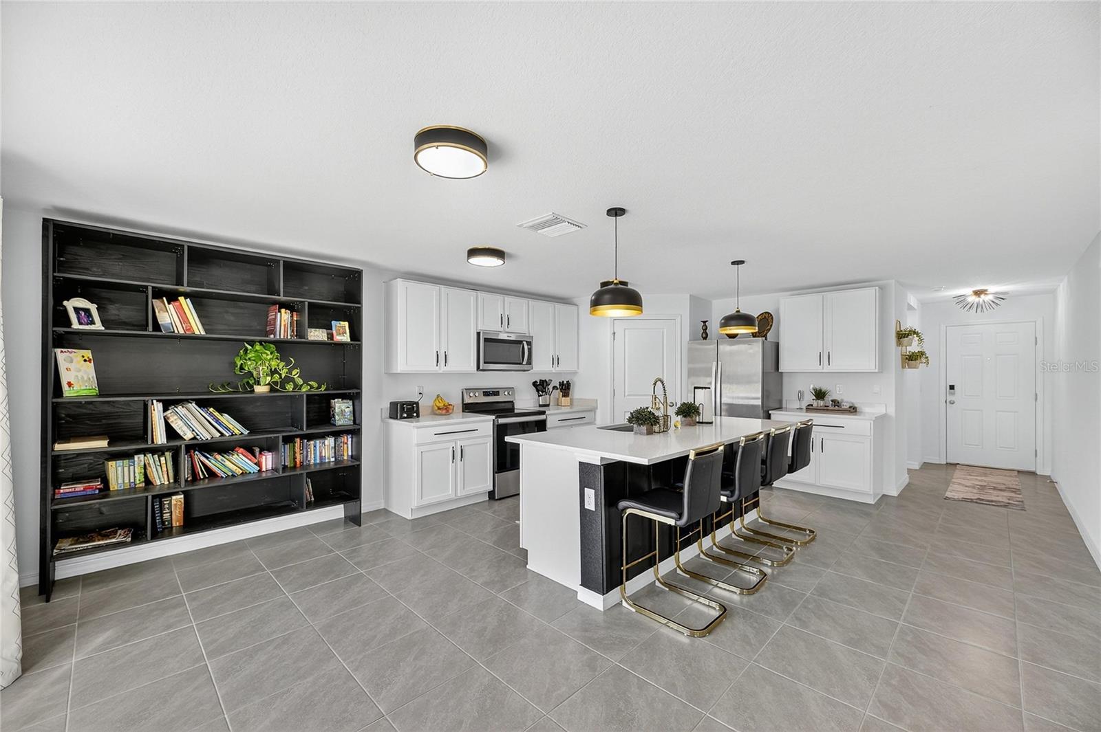 Image 4 of 41 For 3506 Forest Path Drive