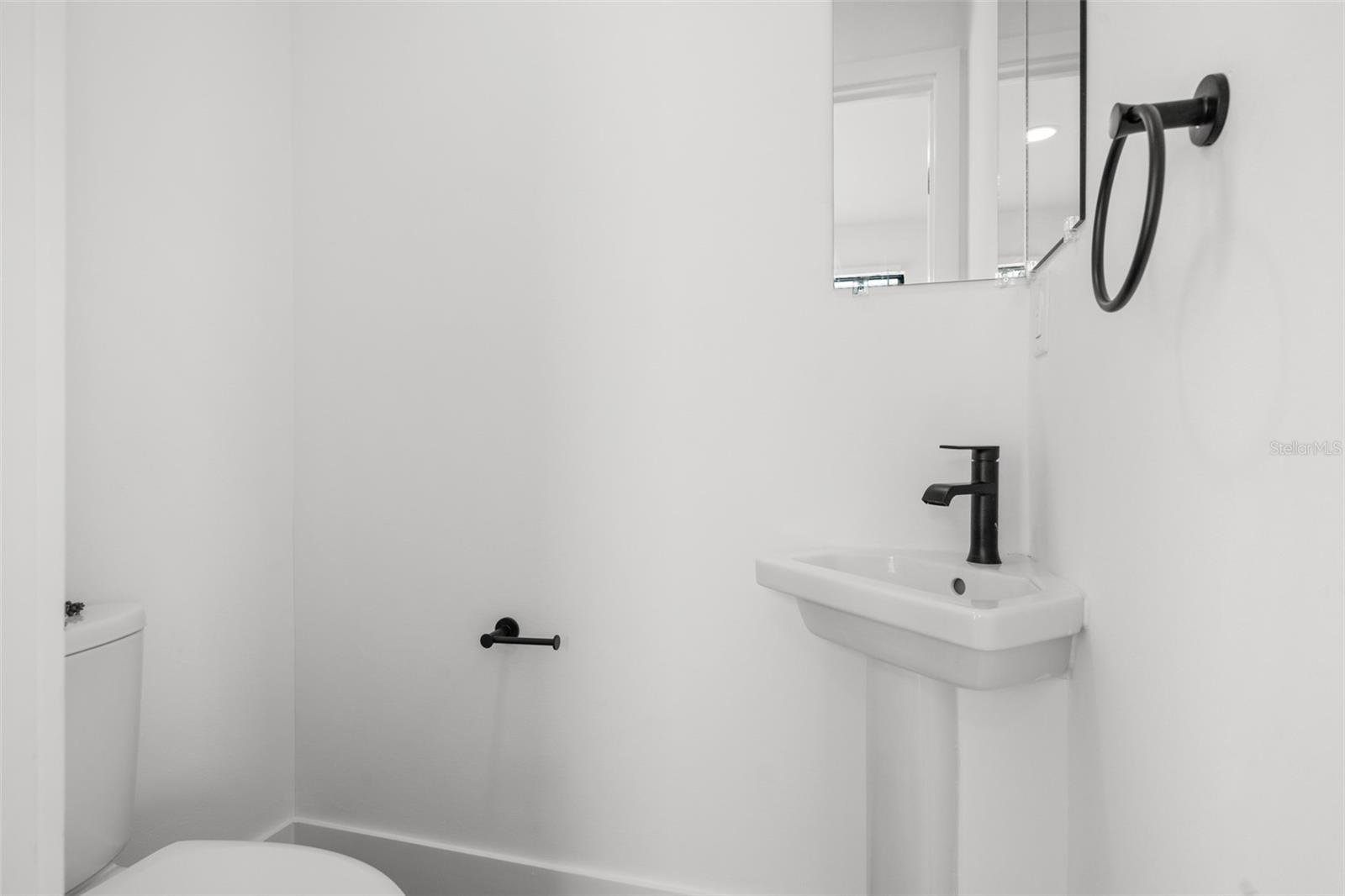 Listing photo id 31 for 6211 64th Way N