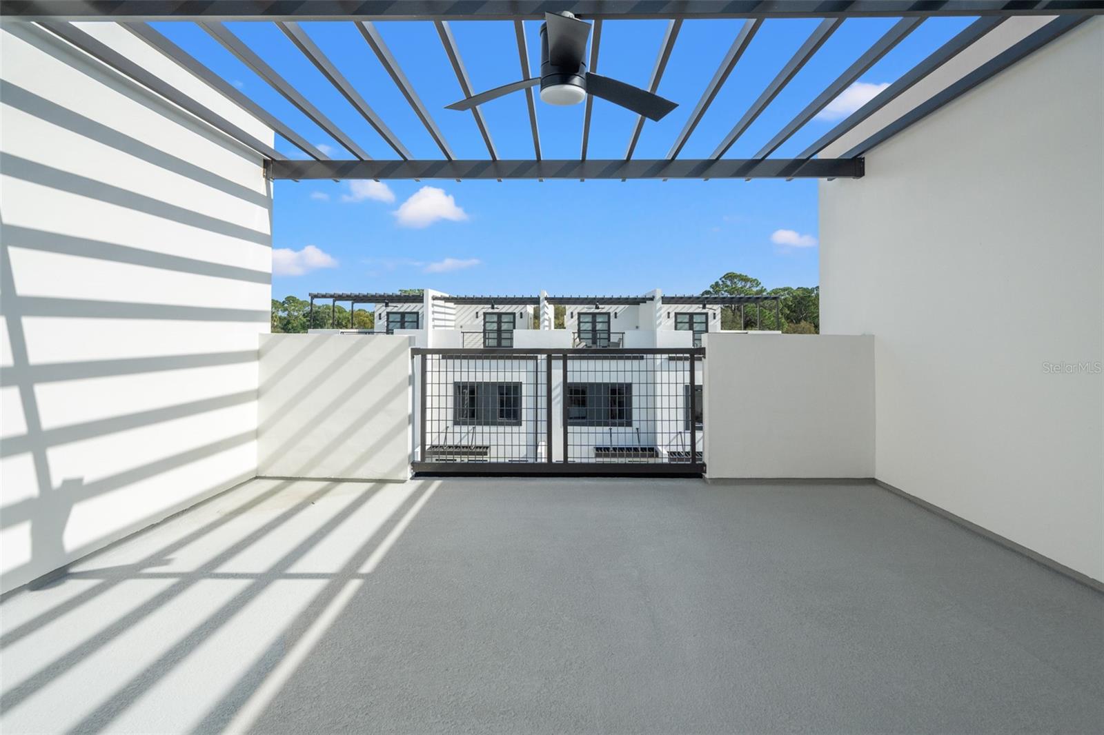 Listing photo id 32 for 6211 64th Way N