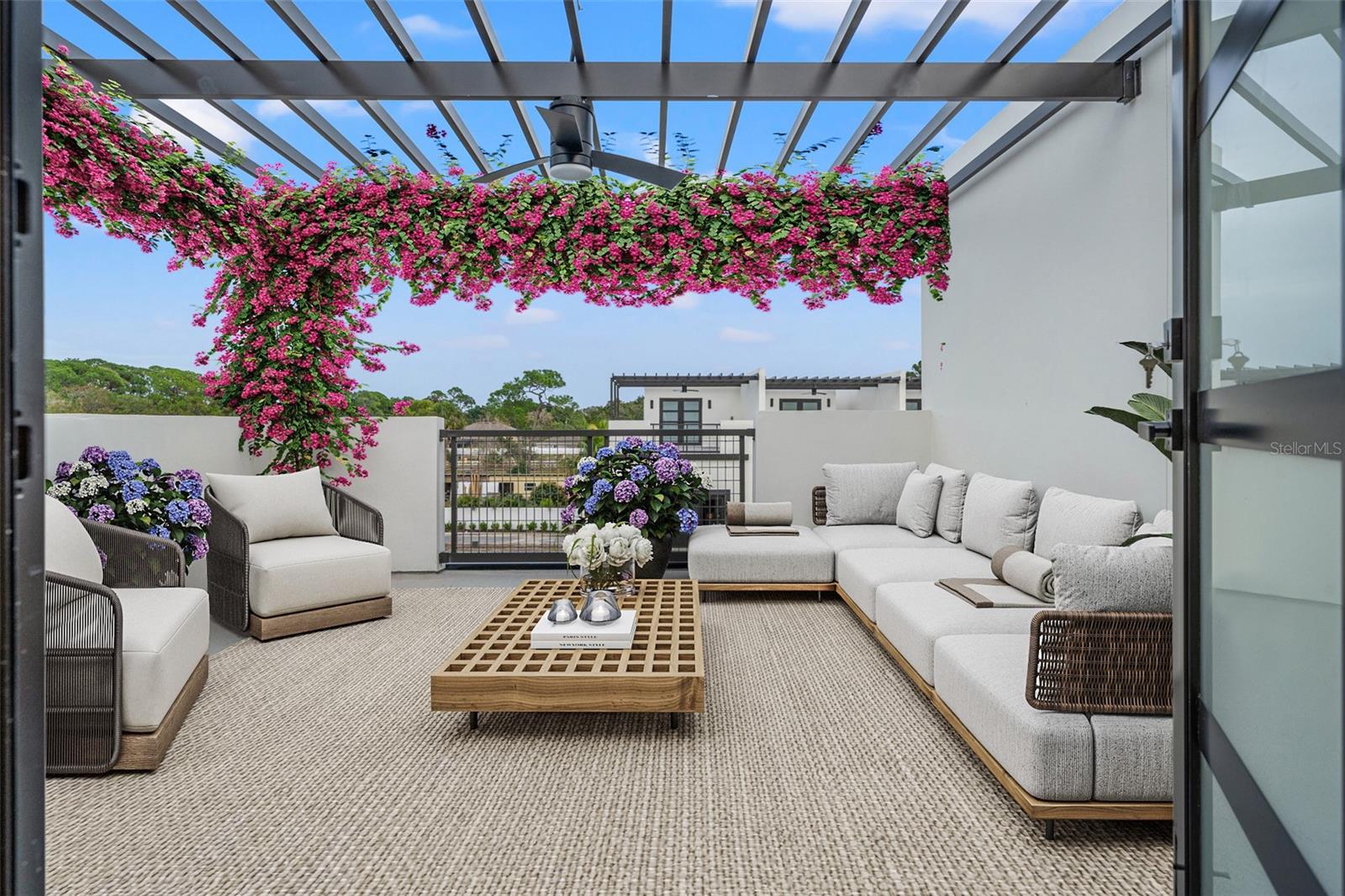 Listing photo id 33 for 6211 64th Way N