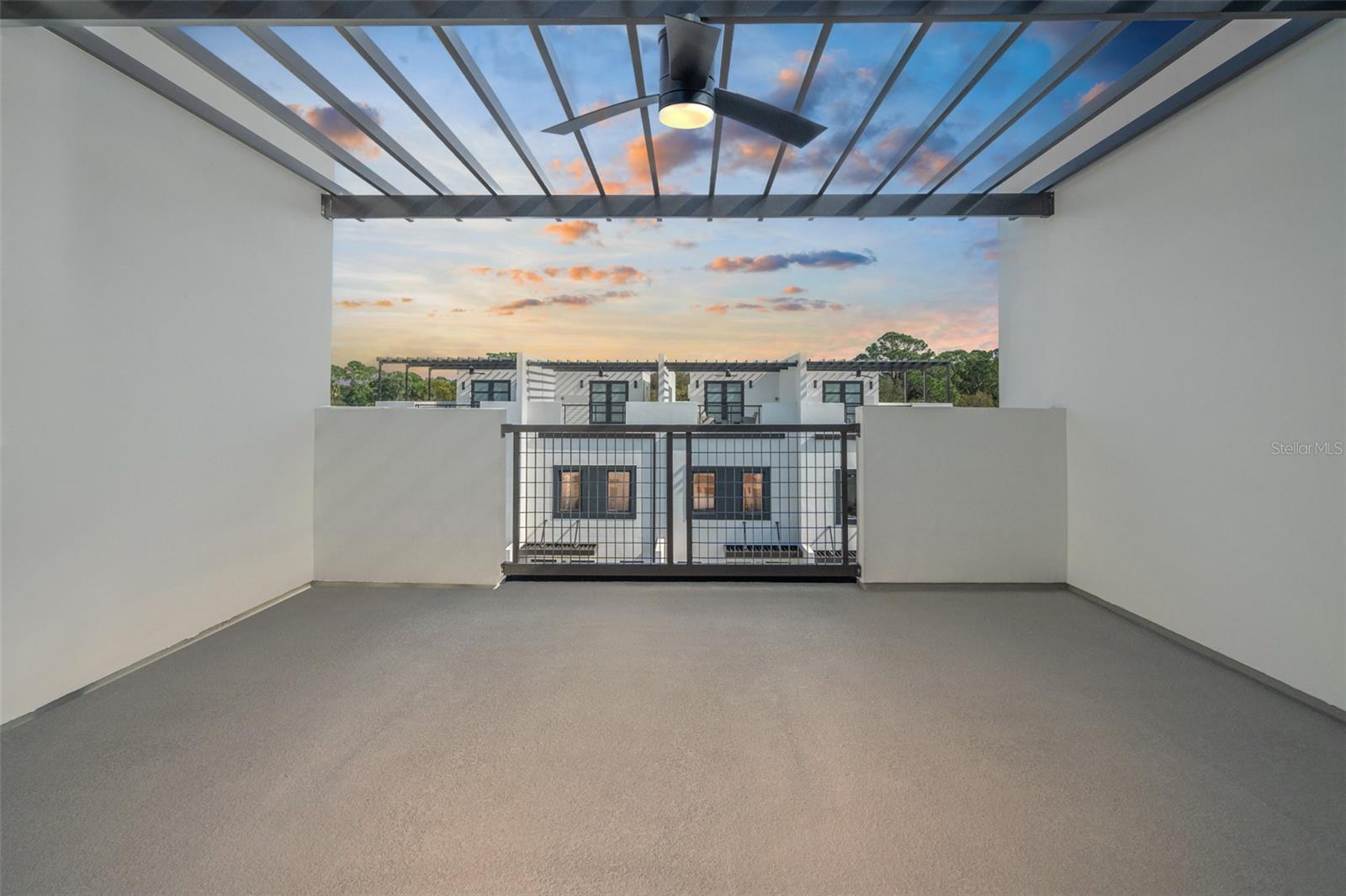 Listing photo id 34 for 6211 64th Way N