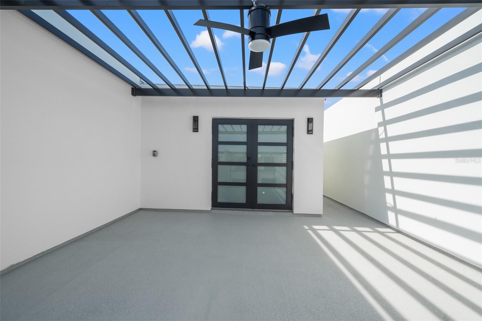 Listing photo id 35 for 6211 64th Way N