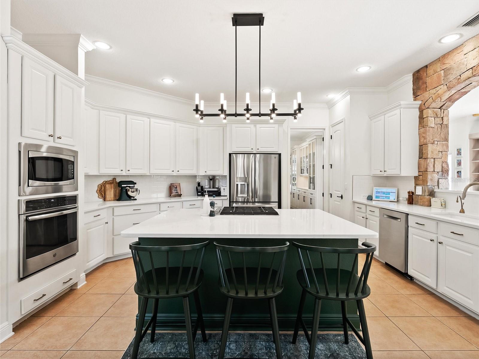 Image 28 of 87 For 17420 Varona Place