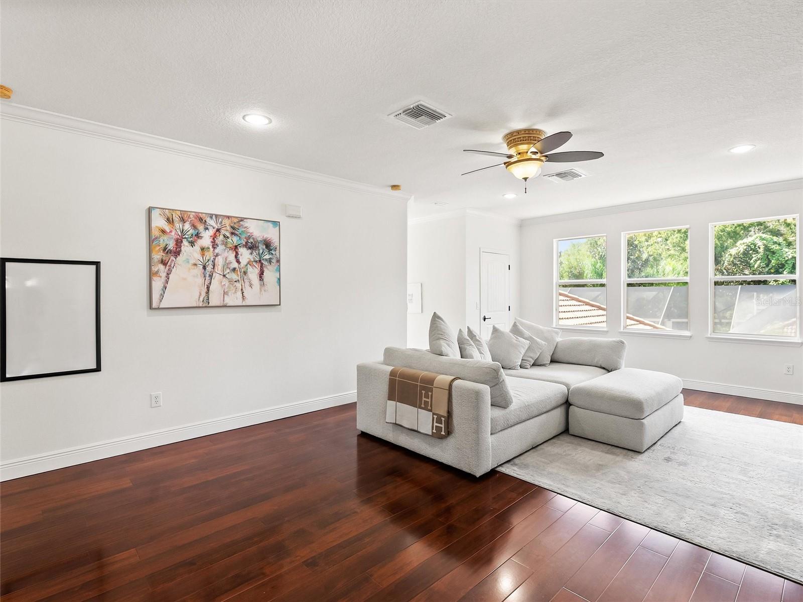 Image 51 of 87 For 17420 Varona Place