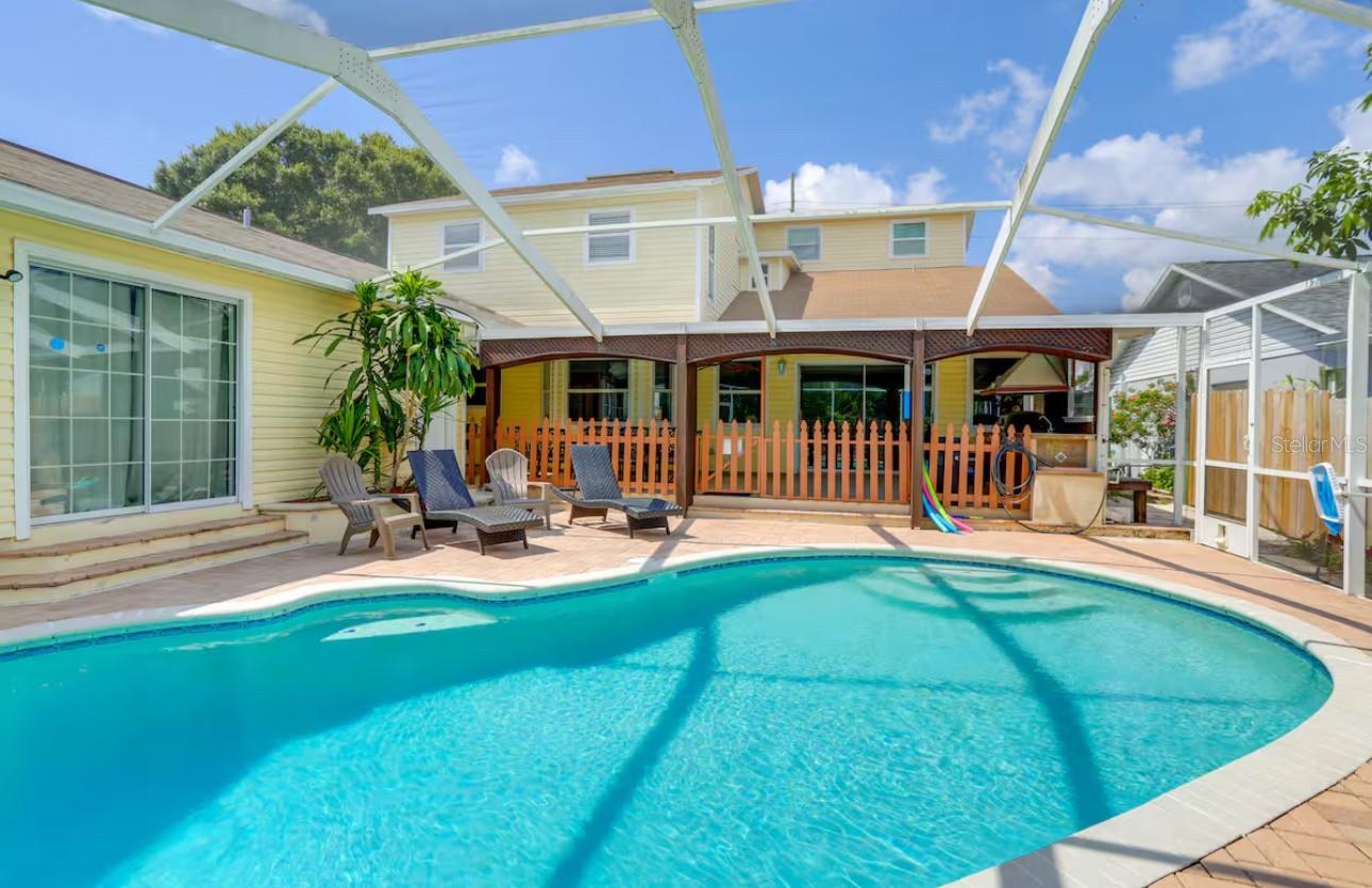 Image 18 of 23 For 11204 126th Avenue