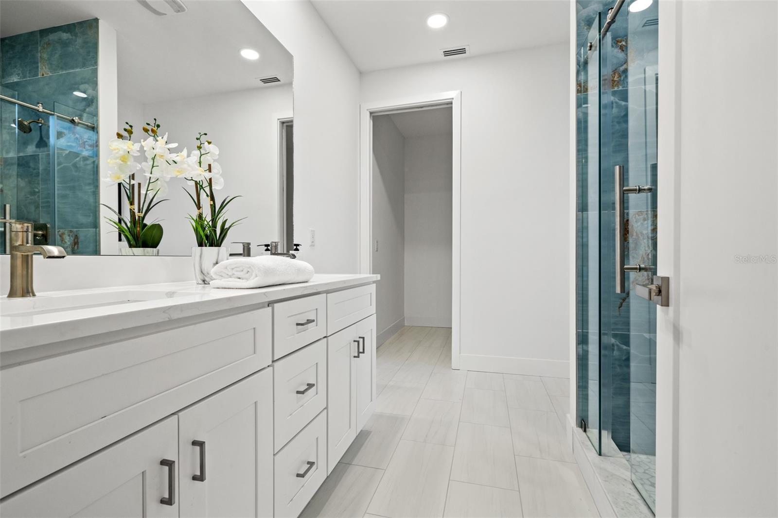 Image 22 of 48 For 6209 64th Way N