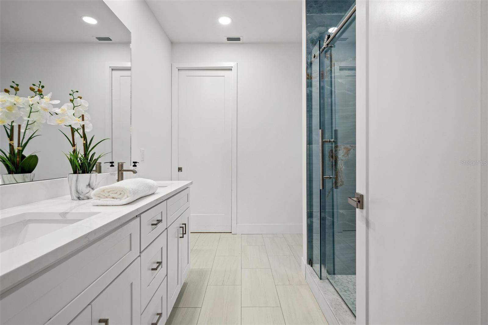 Image 24 of 48 For 6209 64th Way N