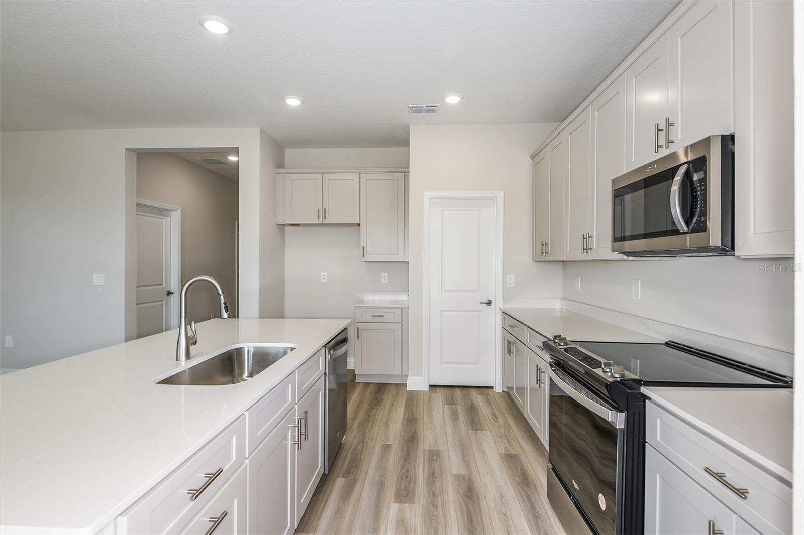 Image 4 of 23 For 6152 Sw 97th Street