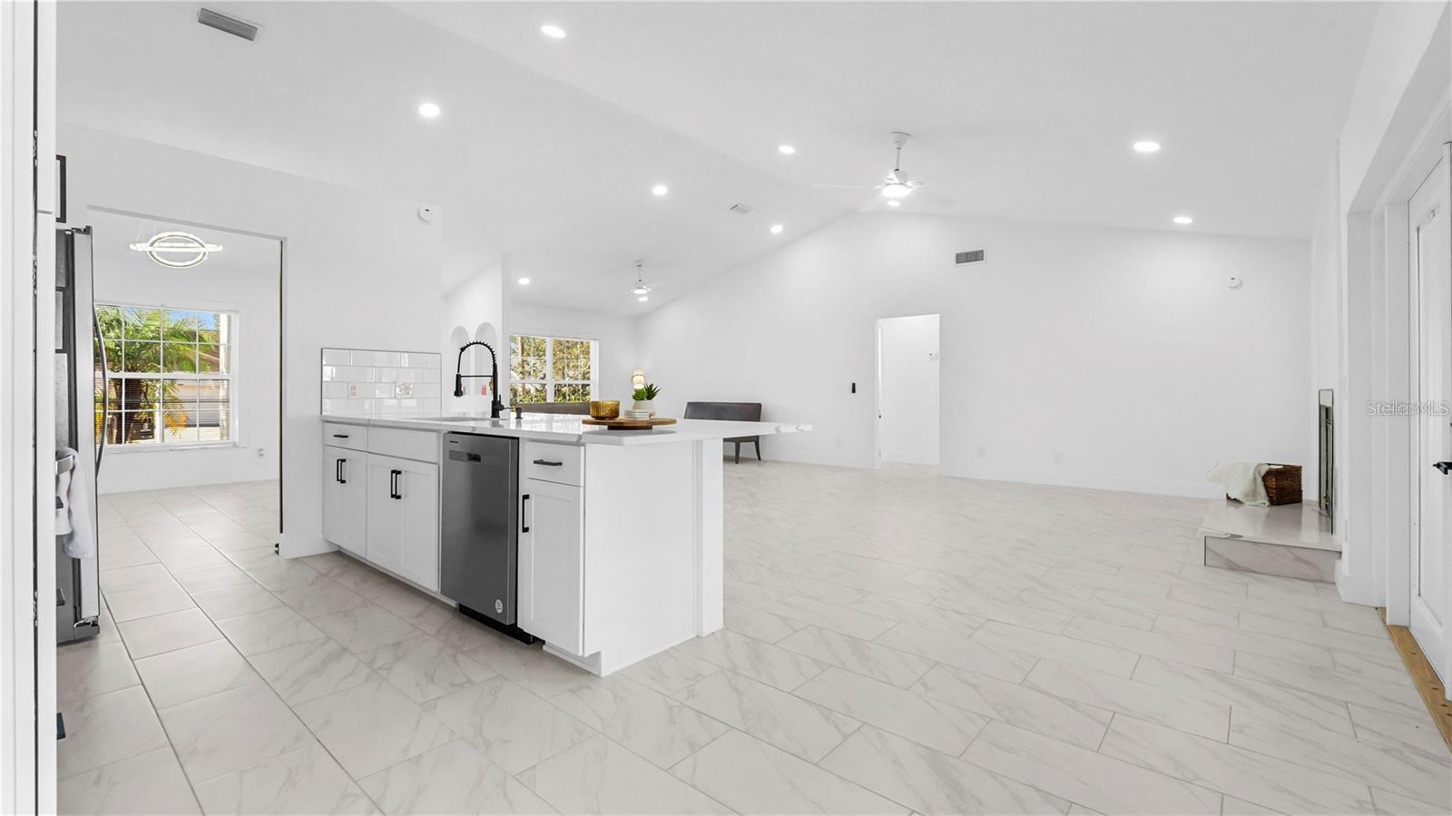 Image 16 of 45 For 10426 Deepbrook Drive