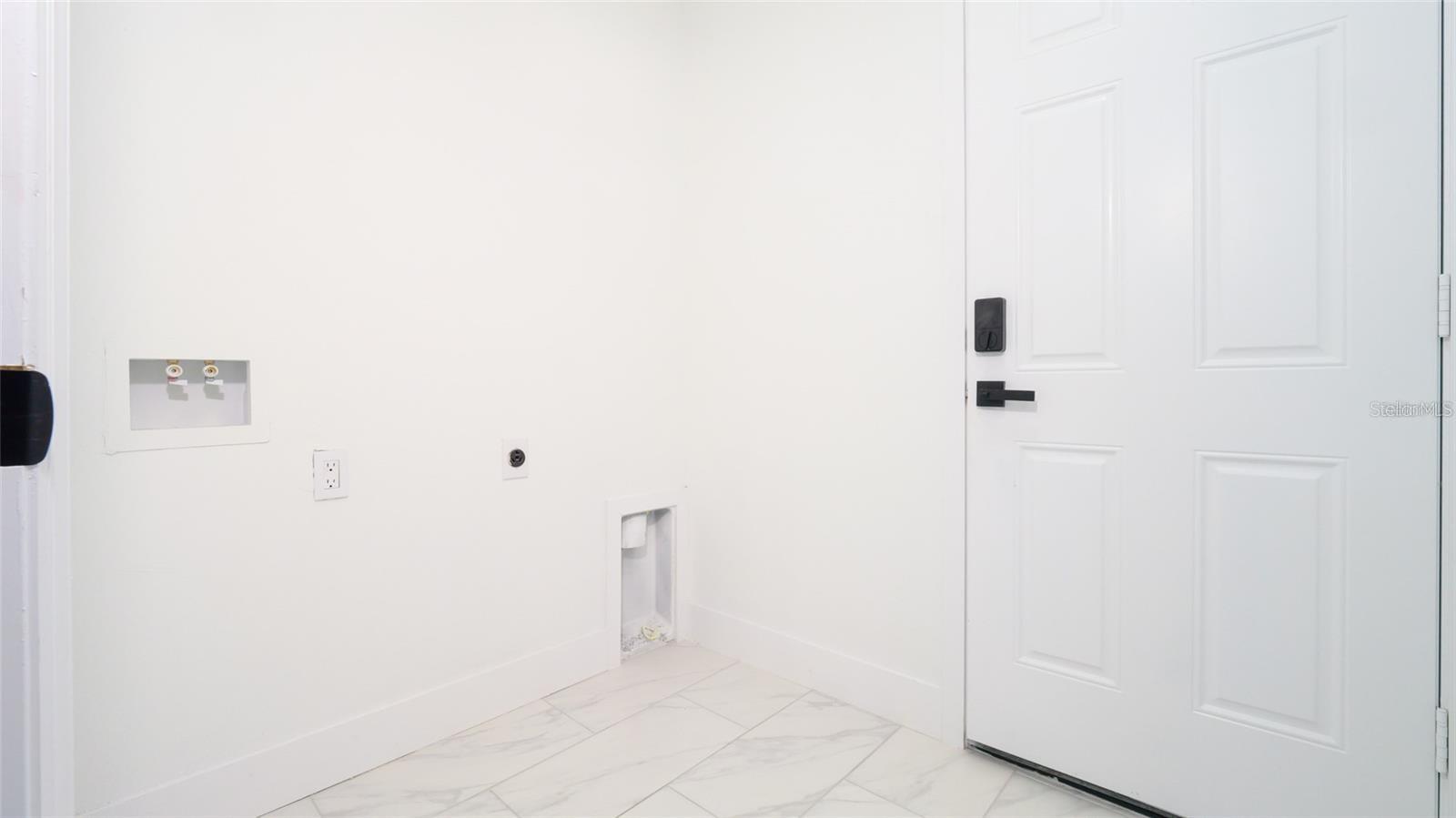 Image 28 of 45 For 10426 Deepbrook Drive