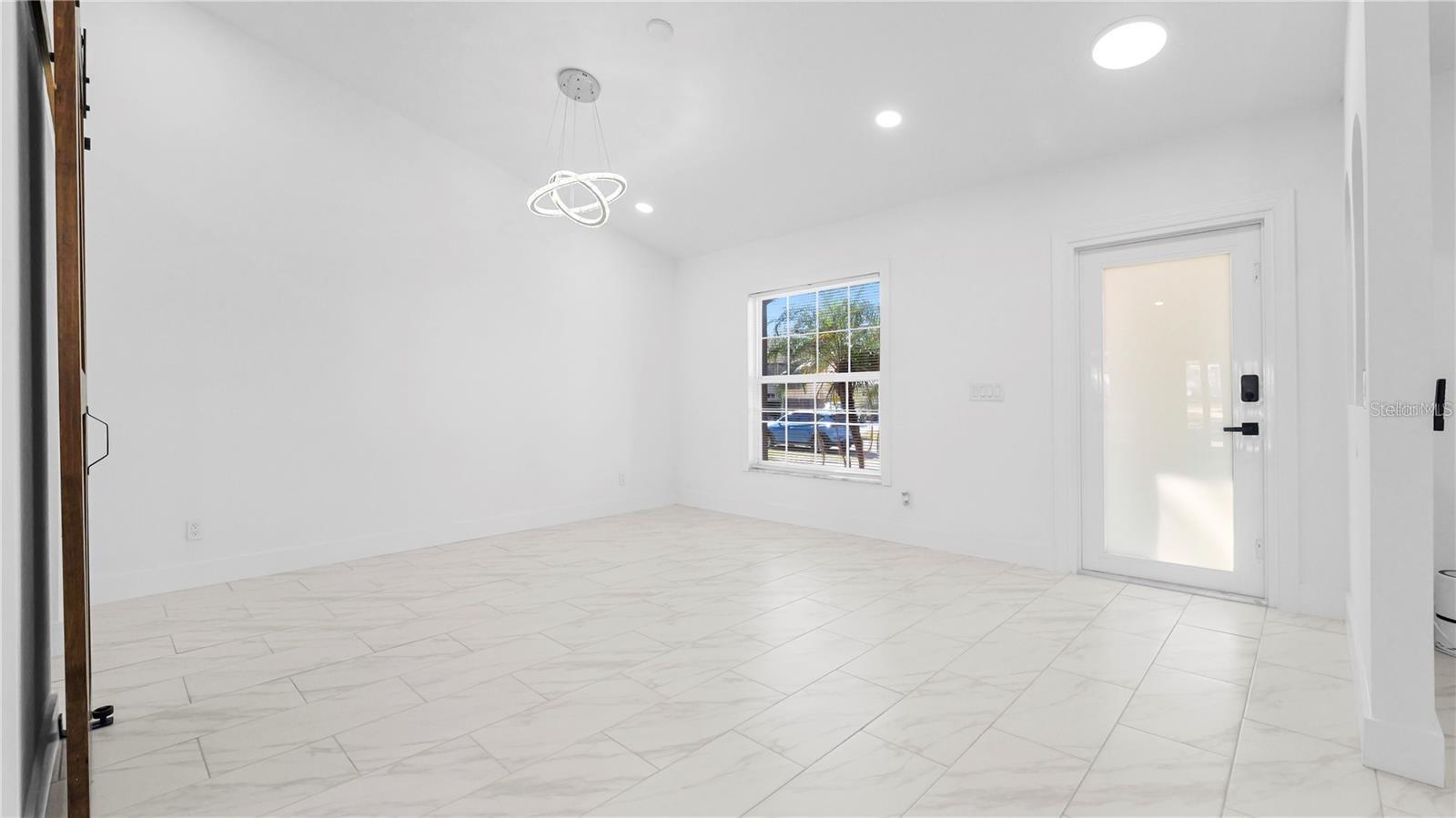 Image 9 of 45 For 10426 Deepbrook Drive