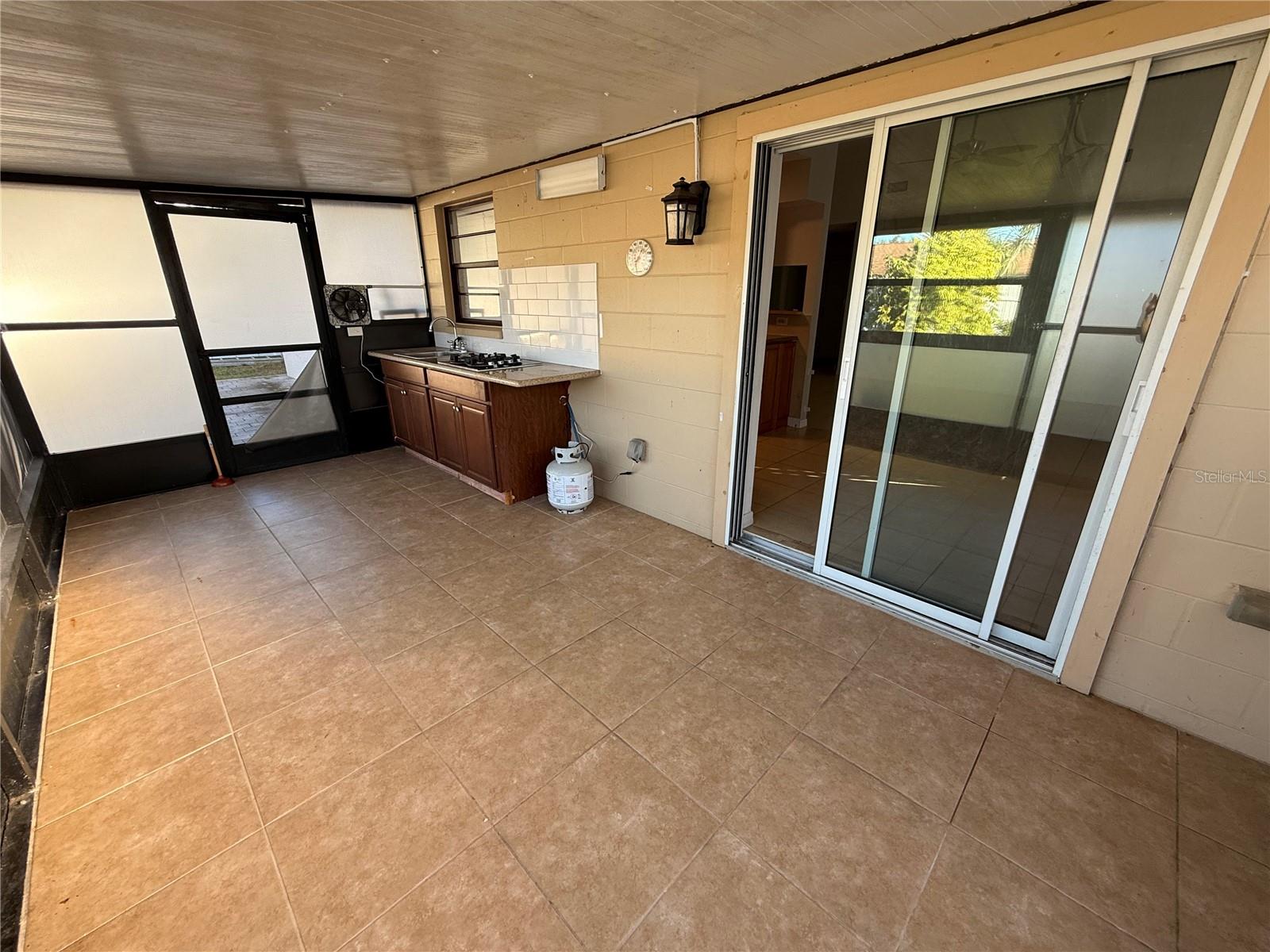 Image 12 of 18 For 10922 Tailfeather Court