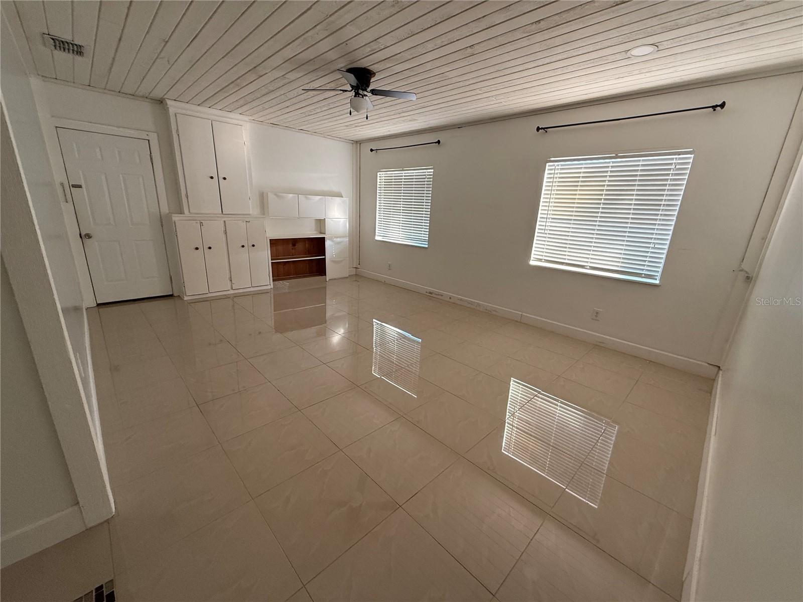 Image 3 of 18 For 10922 Tailfeather Court