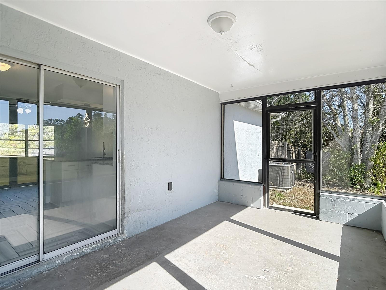 Image 33 of 54 For 13156 Odham Street