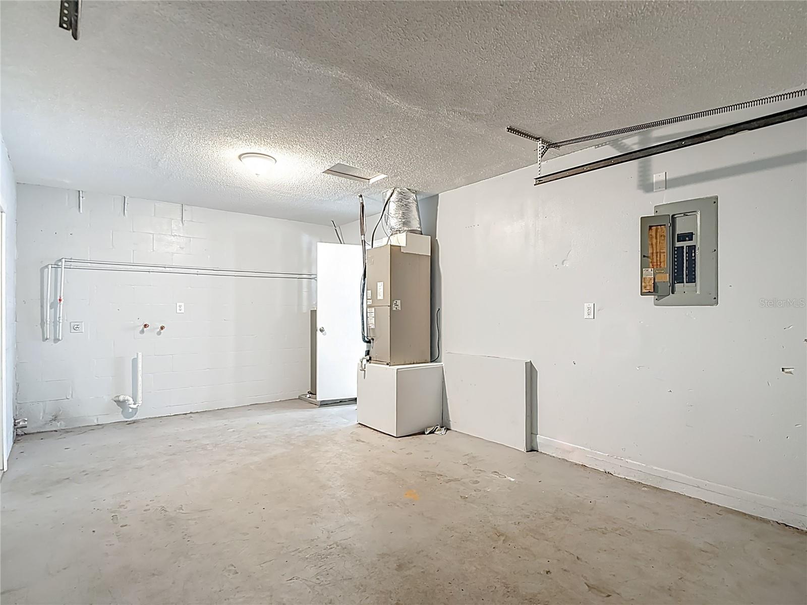 Image 35 of 54 For 13156 Odham Street