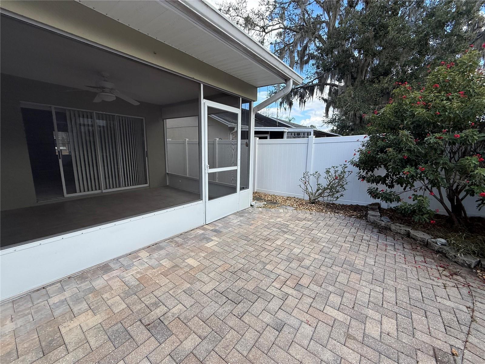 Image 3 of 4 For 2527 Wrencrest Circle