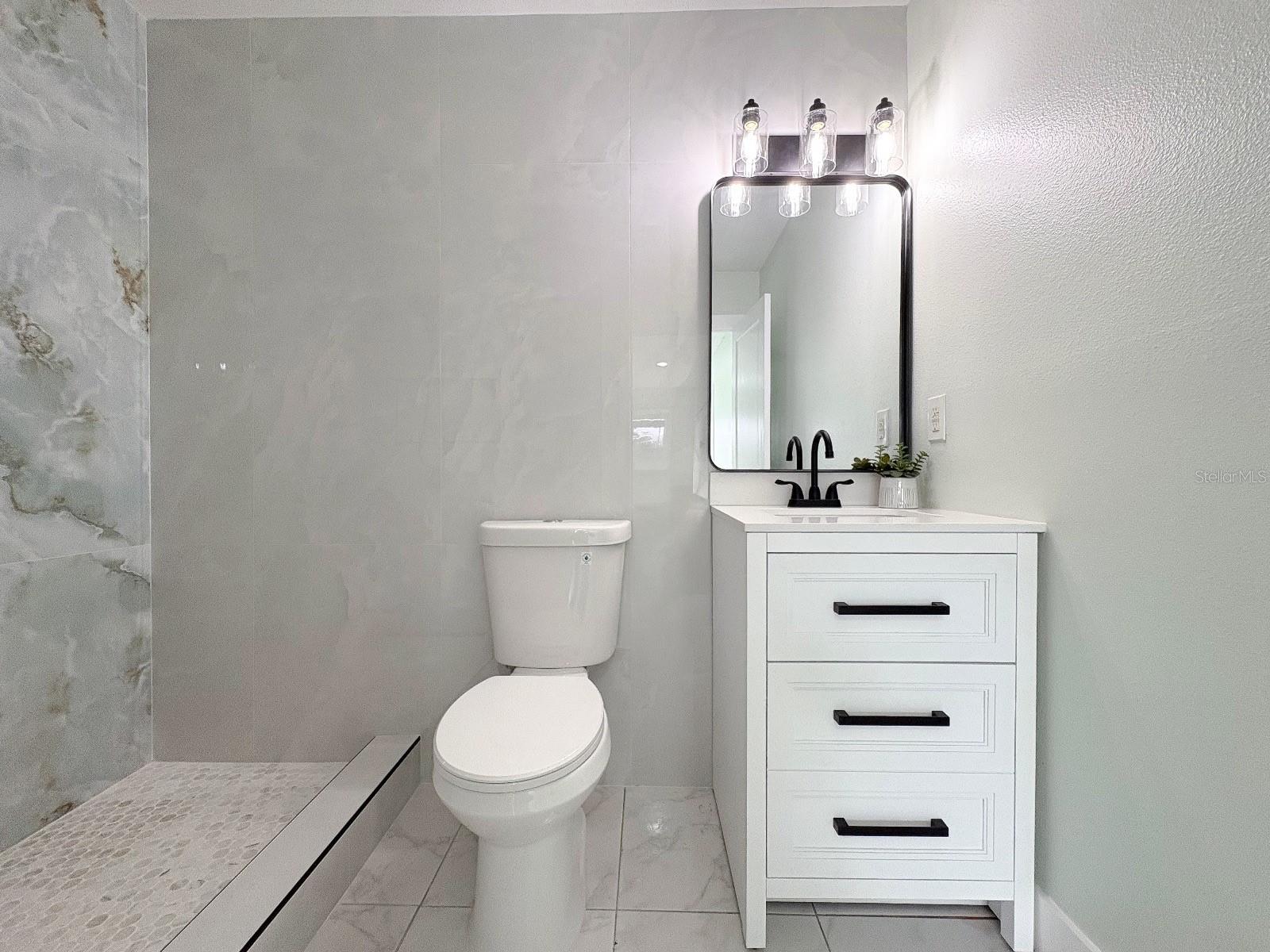 Image 15 of 23 For 4148 Dolphin Drive 3