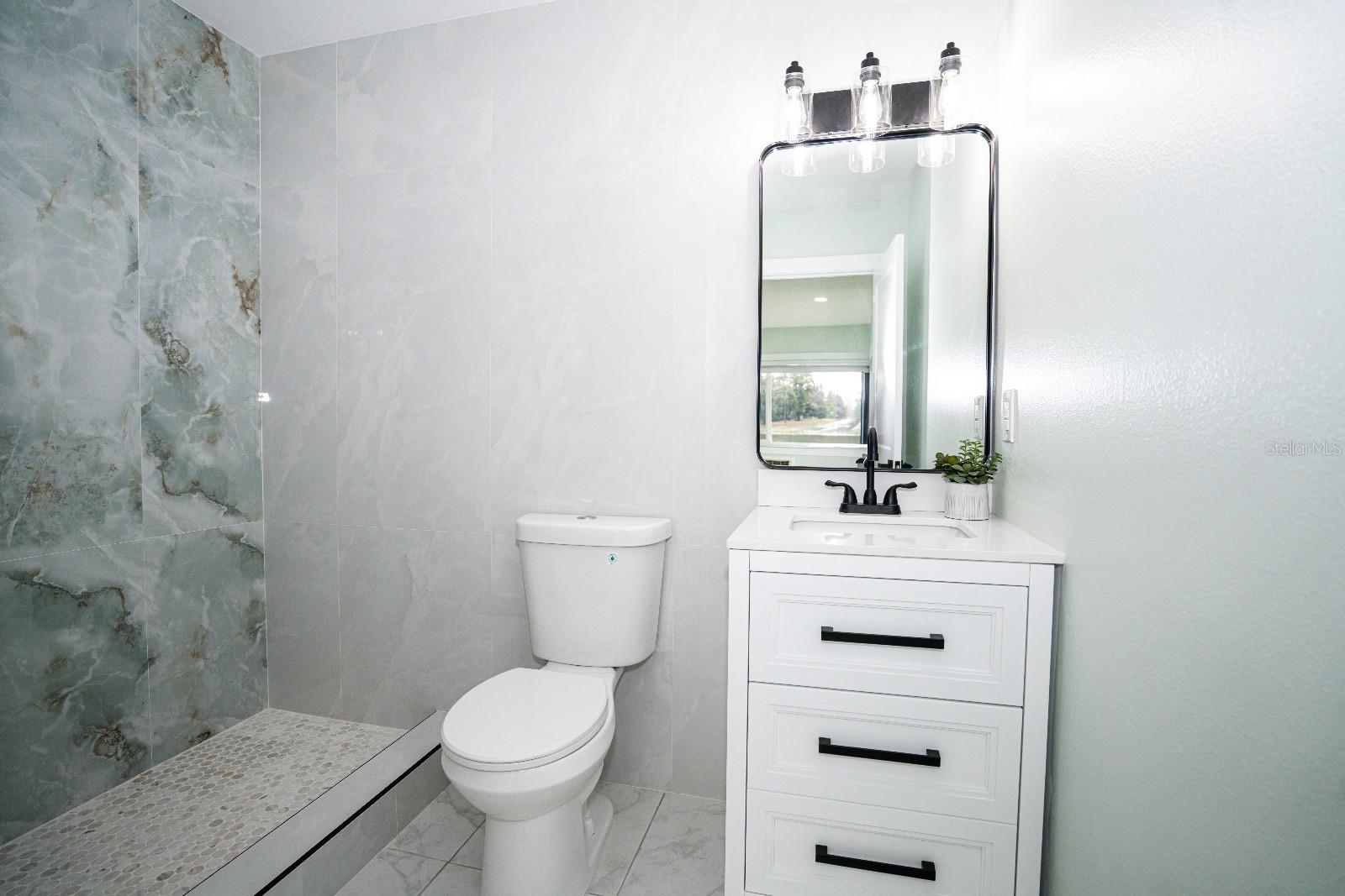 Image 17 of 23 For 4148 Dolphin Drive 3