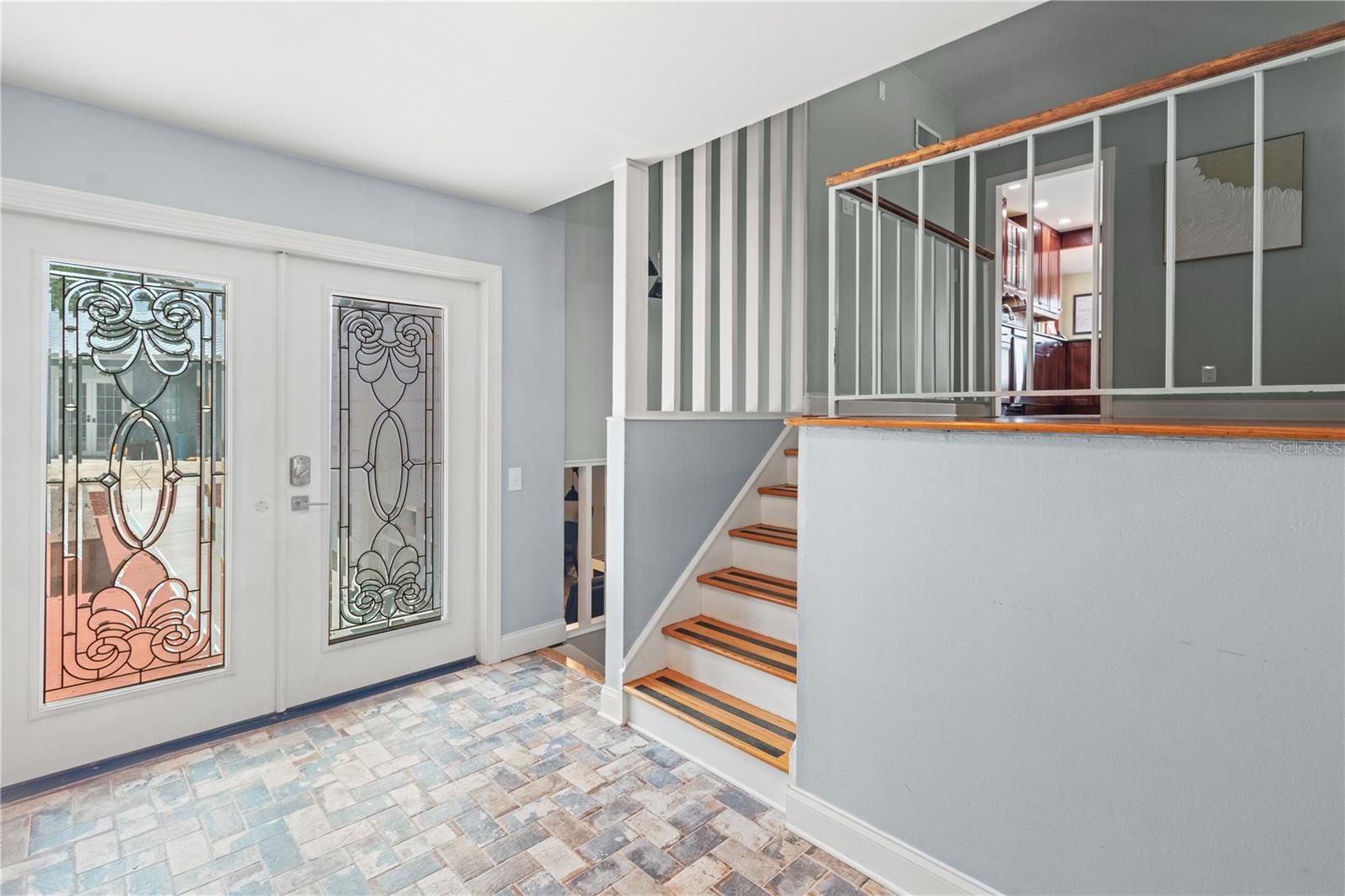 Listing photo id 12 for 6515 Dimarco Road