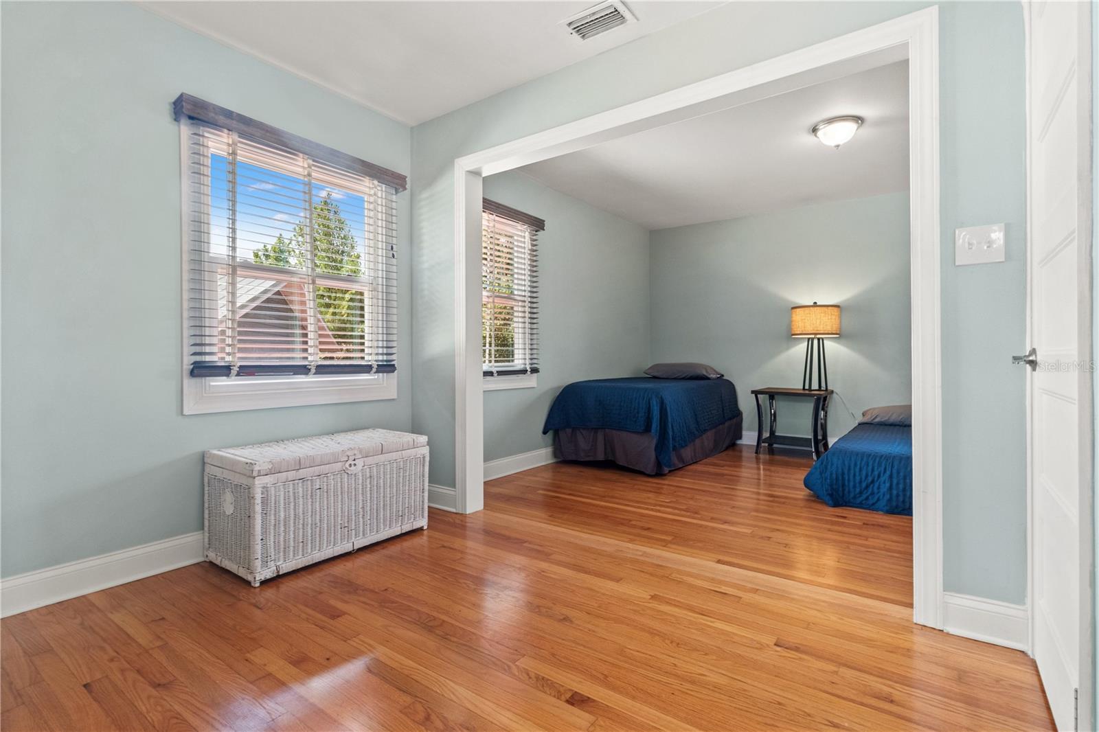 Listing photo id 16 for 6515 Dimarco Road