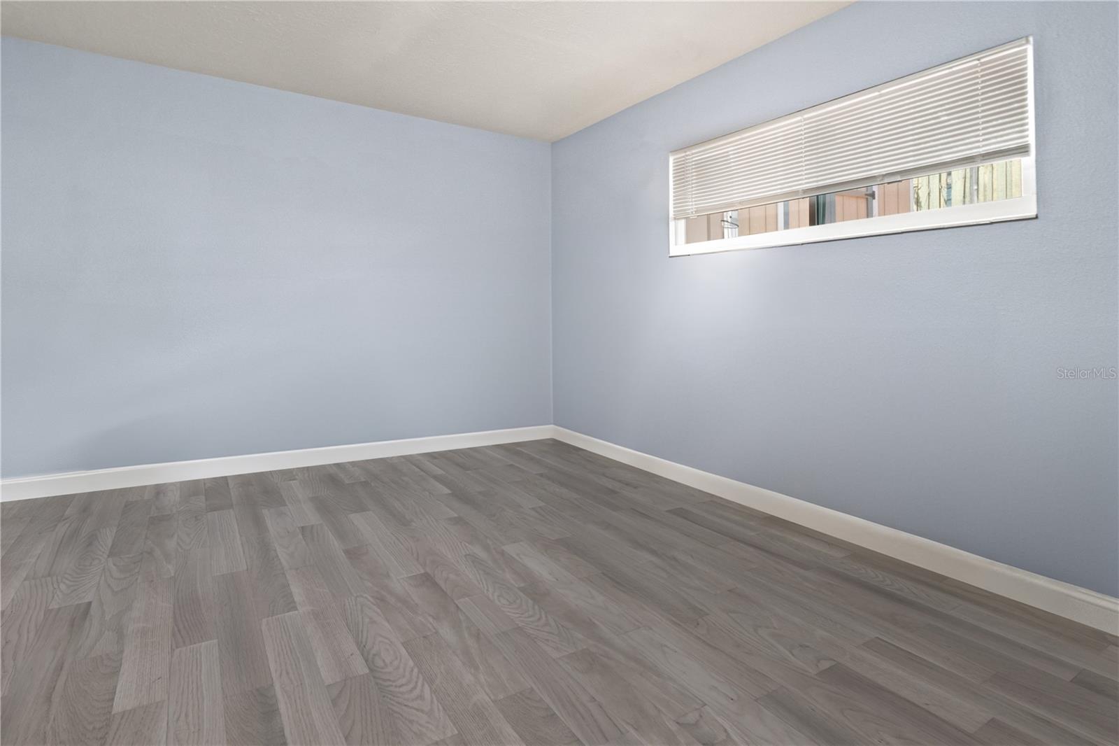 Listing photo id 30 for 6515 Dimarco Road