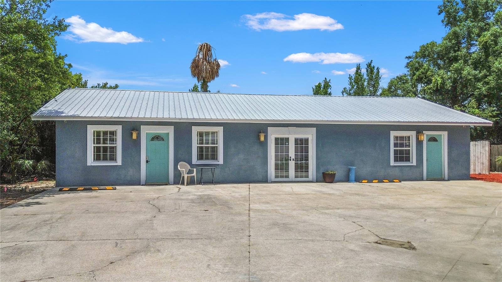 Listing photo id 35 for 6515 Dimarco Road